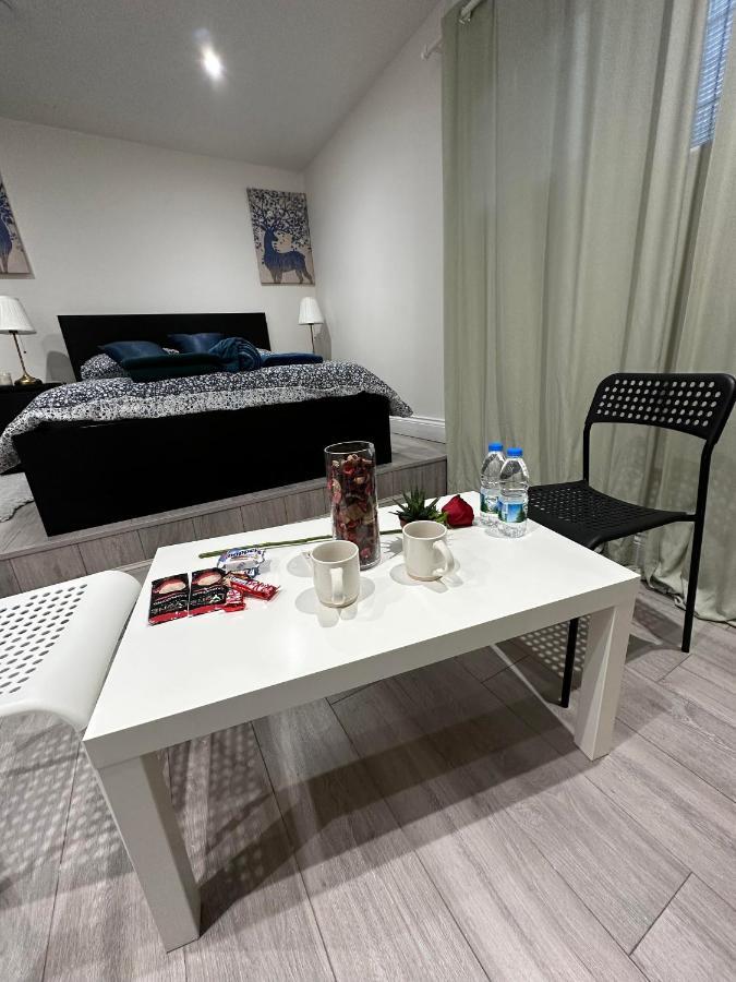 Charming Studio Apartment In London Kültér fotó